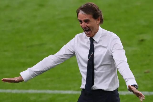 皇冠体育-曼奇尼：这场比1/4决赛更难 阿拉巴：很难接受失利